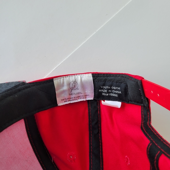 DC Comics Flash Hat Snap Back Youth Adjustable - Picture 4 of 6